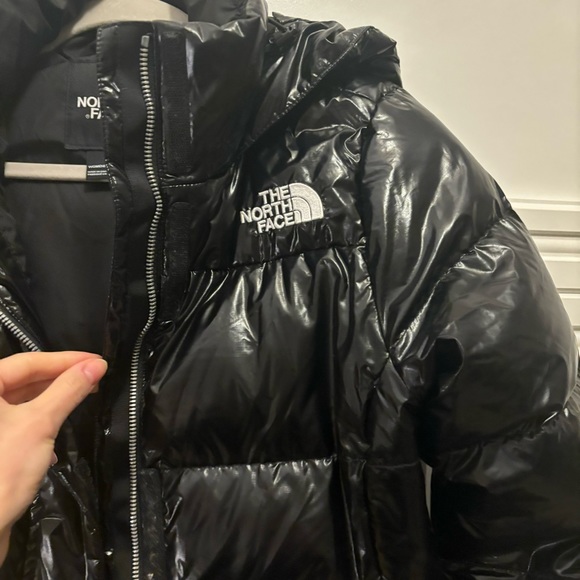 The North Face Black Shiny Puffer - Picture 5 of 6